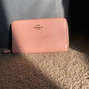 Coach Pebbled Leather Medium Zip ID Wallet